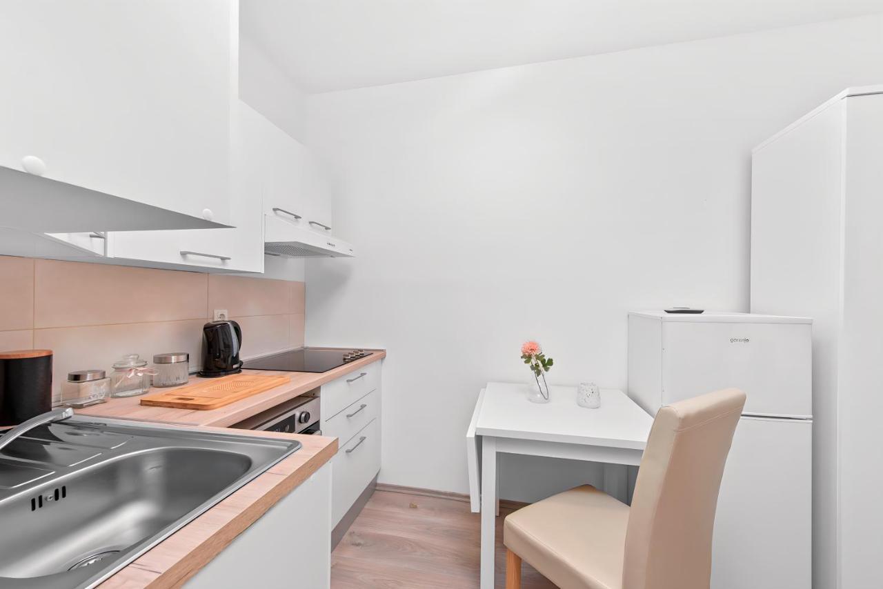 Pomerio Apartments غييكا المظهر الخارجي الصورة