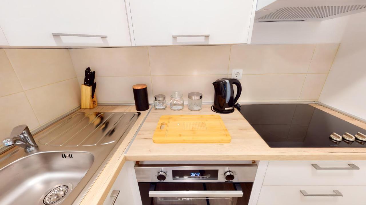 Pomerio Apartments غييكا المظهر الخارجي الصورة