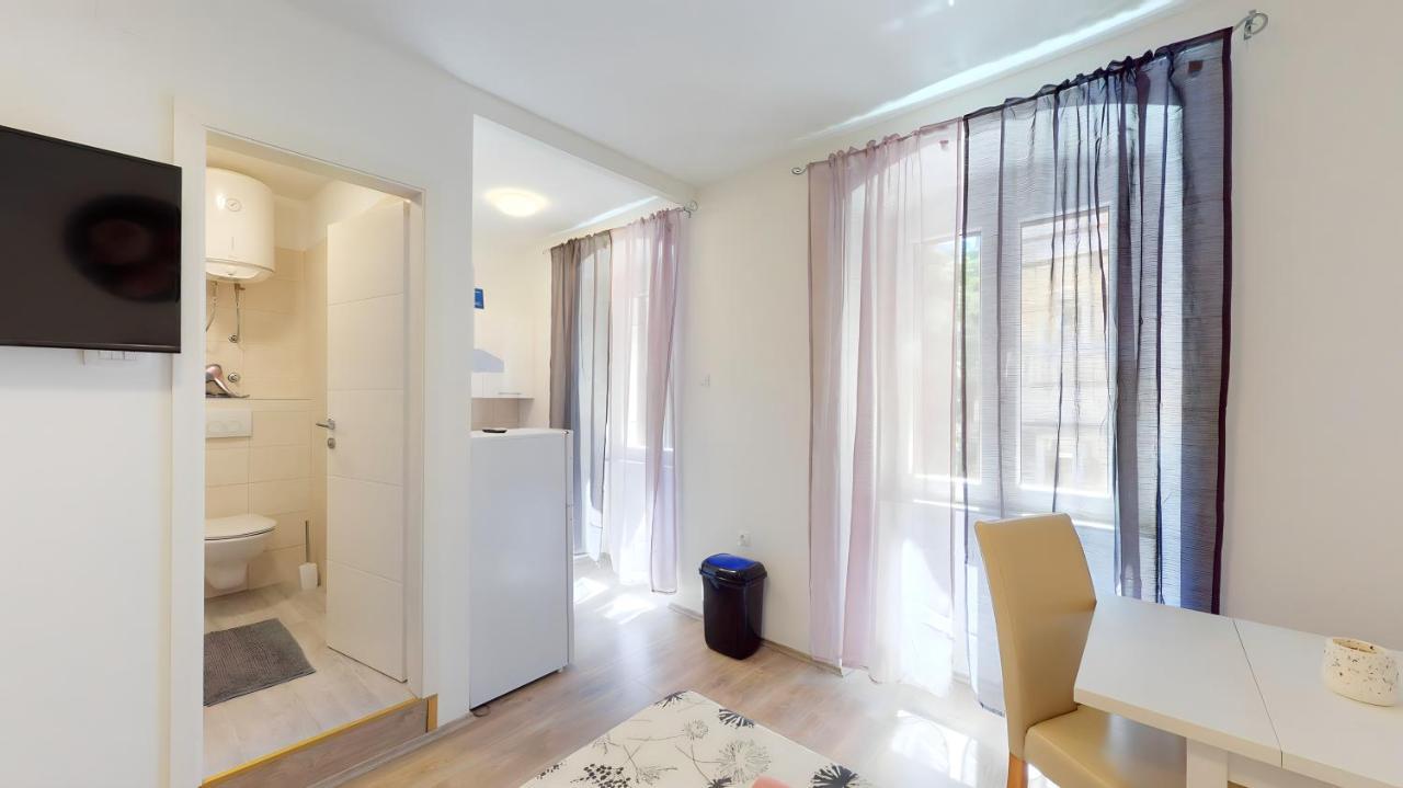 Pomerio Apartments غييكا المظهر الخارجي الصورة